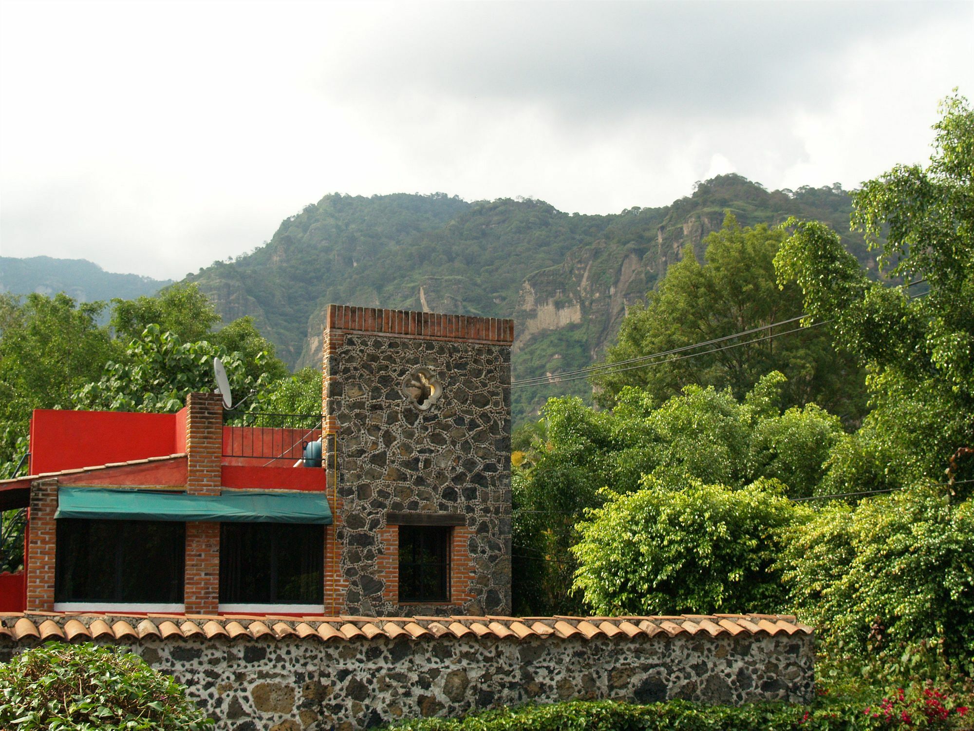 Hotel La Posada Del Valle (Adults Only) Tepoztlan Exterior photo