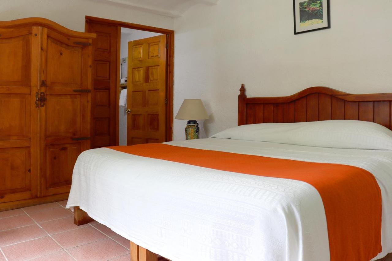 Hotel La Posada Del Valle (Adults Only) Tepoztlan Exterior photo